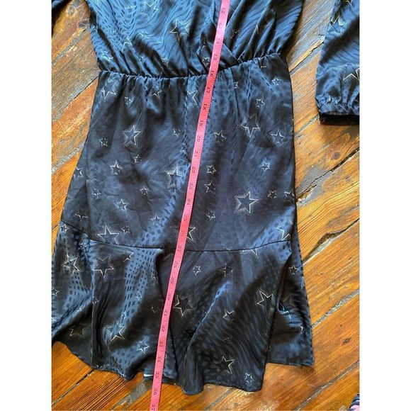 Slate & Willow NWT Star Printed Faux Wrap Black Dress, Size Medium, MSRP $250 - Picture 5 of 13